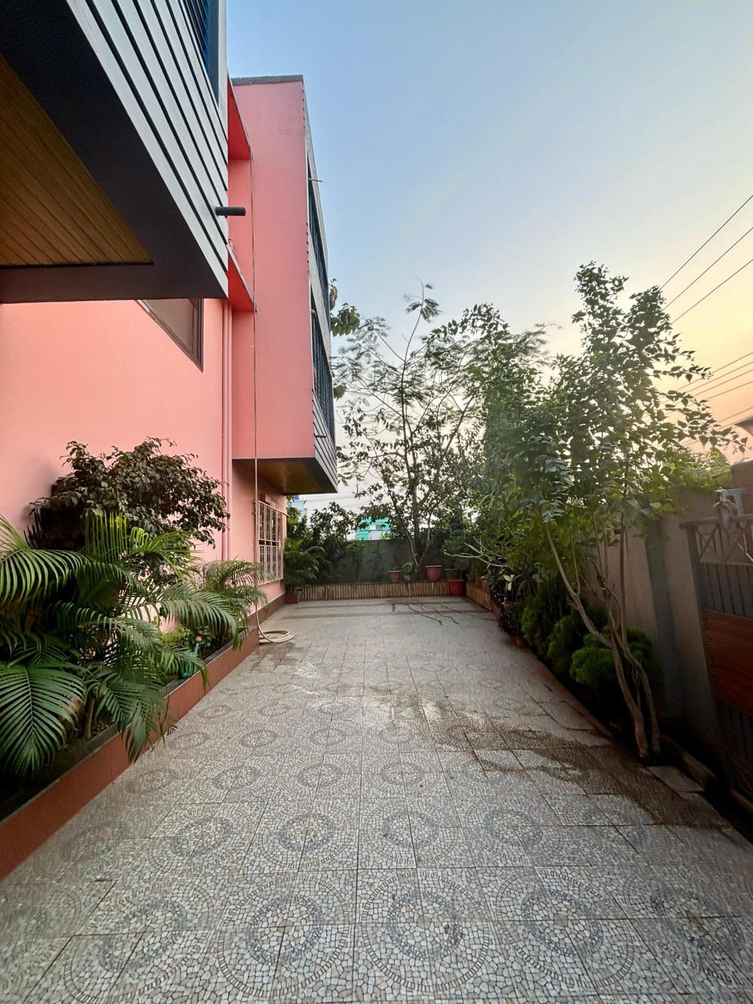 Krishna Shree Guest House Guwahati Ngoại thất bức ảnh